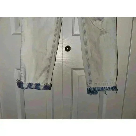 Light Wash Vervet Buttonfly Jeans - Picture 2 of 6